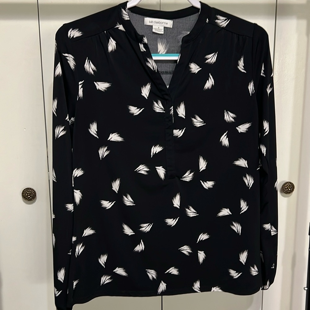 Liz Claiborne Women’s Black & White Top 🖤🤍 Women’s Sz Medium